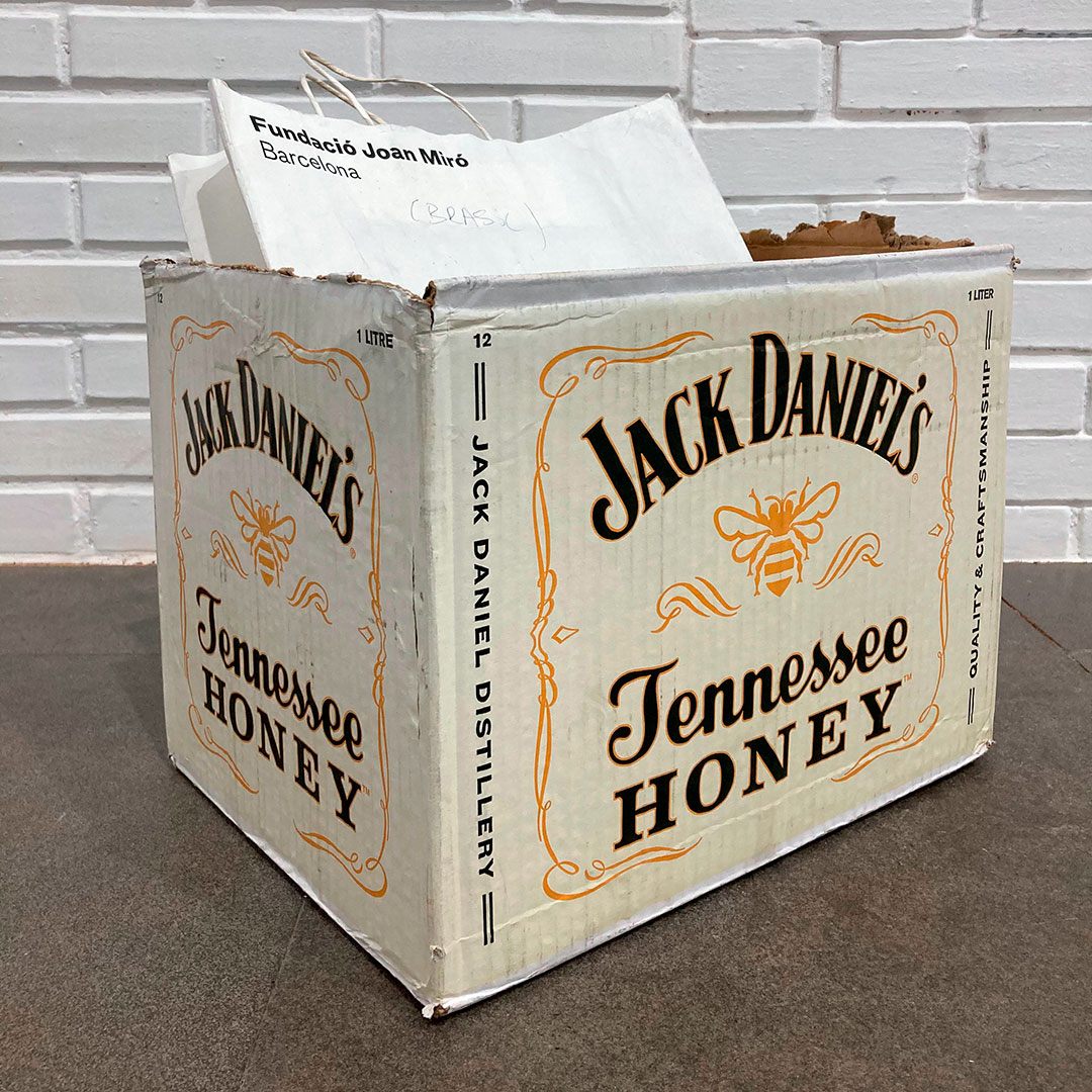 Santiago Pooter Jack Honey
